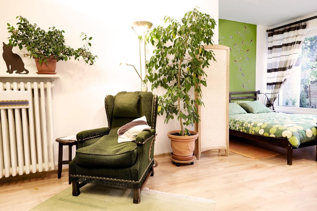 Lovely Garden Flat Near Royal Park Varsavia Camera foto