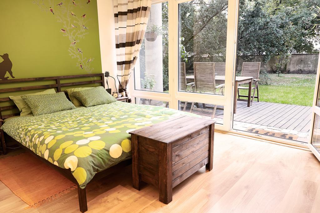 Lovely Garden Flat Near Royal Park Varsavia Camera foto