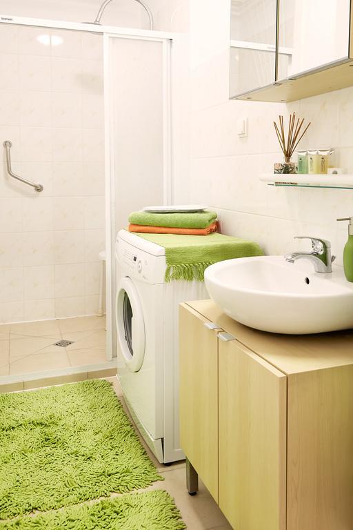 Lovely Garden Flat Near Royal Park Varsavia Camera foto